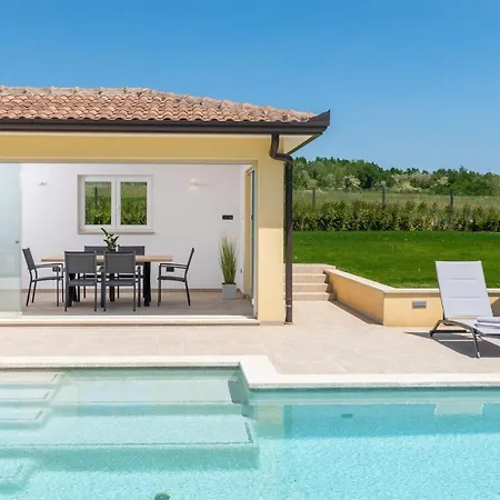 House Mateo With Private Pool 度假居