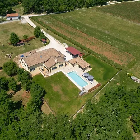 House Mateo With Private Pool