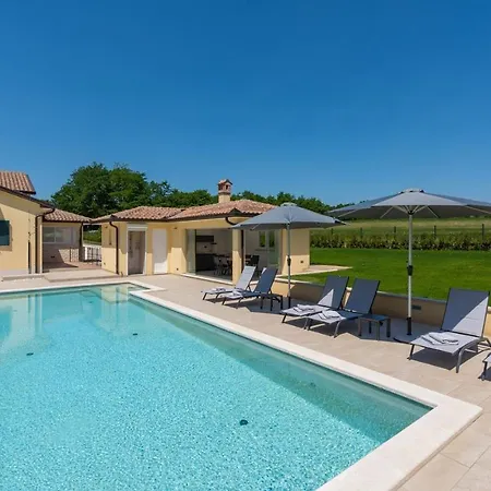 House Mateo With Private Pool