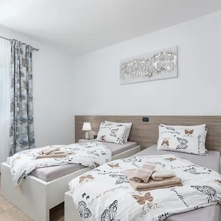 House Mateo With Private Pool Tatil Evi Stari Pazin