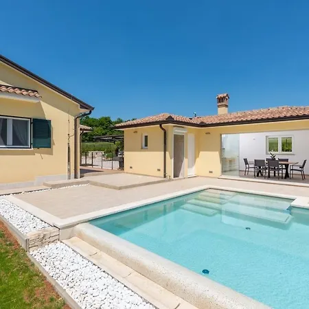 House Mateo With Private Pool