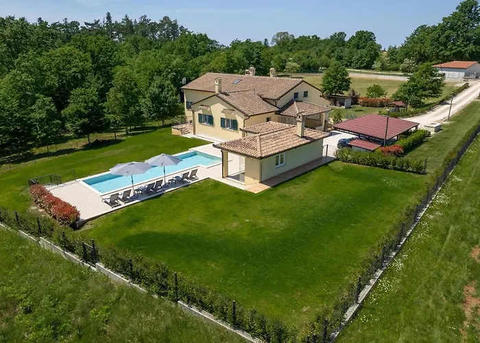 House Mateo With Private Pool